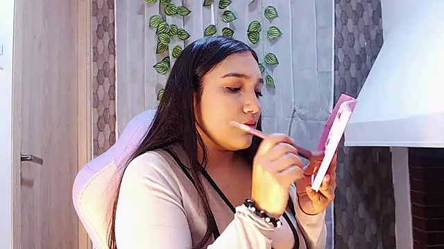 anyela donecm online show from April 10, 1:51 pm