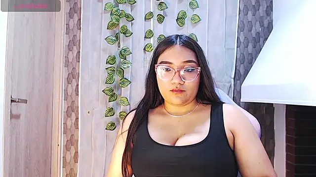 anyela donecm online show from April 14, 7:19 pm