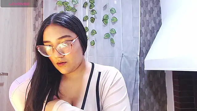 anyela donecm online show from April 7, 7:26 pm