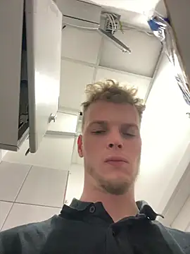 Dencchikk22 online show from April 23, 3:35 pm