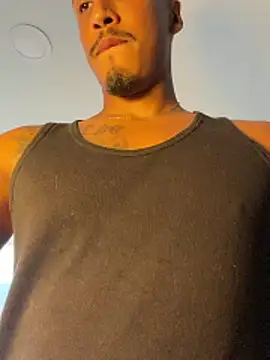 Snapshot of bruno_west chatting on February 27, 10:20 pm bruno west online show from February 27, 10:20 pm