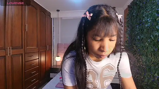 ShayMilleer online show from April 17, 11:46 am