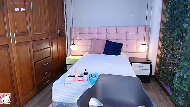 ShayMilleer online show from March 3, 12:01 pm