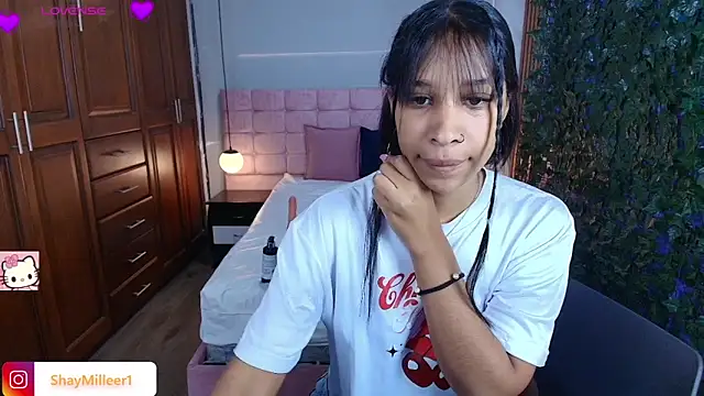 ShayMilleer online show from April 13, 11:58 am