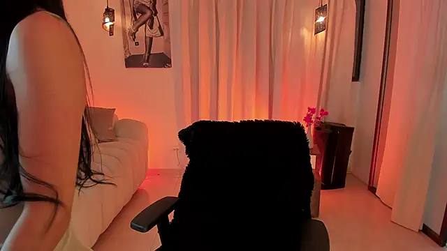 IsabellaLux  online show from May 29, 3:29 pm