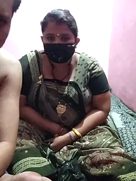 gujjuhotcouple online show from April 19, 6:10 pm