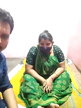 Snapshot of gujjuhotcouple chatting on February 28, 5:12 pm gujjuhotcouple online show from February 28, 5:12 pm