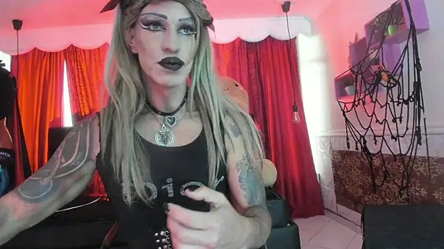 Snapshot of Lilith_madame_satan chatting on July 4, 12:32 pm Lilith madame satan online show from July 4, 12:32 pm