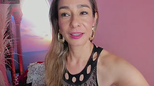 Snapshot of Madam_Dalila chatting on June 25, 3:17 pm Madam Dalila online show from June 25, 3:17 pm