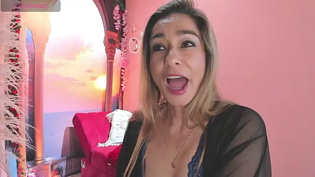 Madam Dalila online show from April 18, 9:33 am