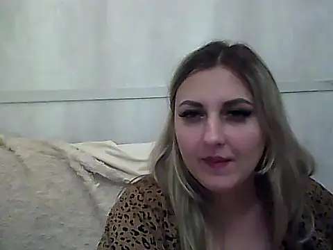 Sweet-Pixie online show from March 6, 8:15 pm