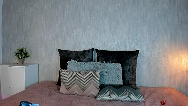 Lore evans online show from March 25, 9:57 pm