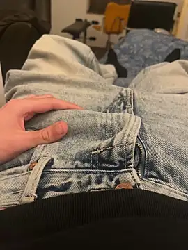 Snapshot of andri020292 chatting on February 24, 9:26 pm andri020292 online show from February 24, 9:26 pm