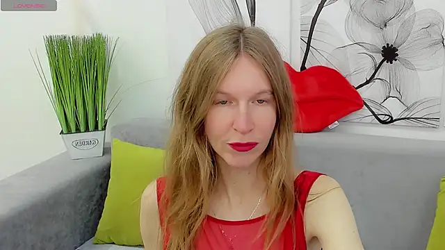 Mira XOo online show from April 10, 1:51 pm