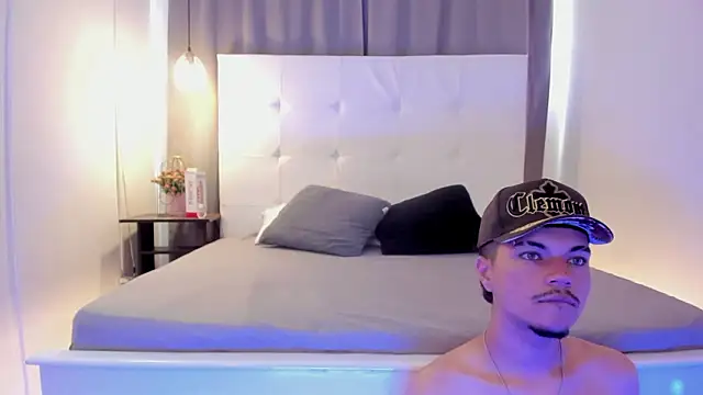 Jason 23   online show from March 20, 7:15 pm