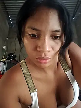 sexyhotbigass online show from April 23, 9:27 pm