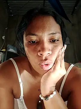 sexyhotbigass online show from April 28, 9:30 pm