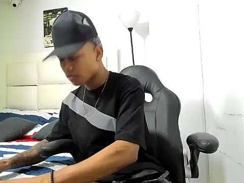 emanuel 23cm online show from March 3, 2:40 am