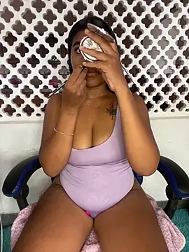 Coraline em online show from March 31, 6:10 pm