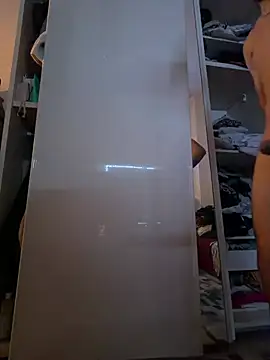 younghot77 online show from March 5, 11:18 am