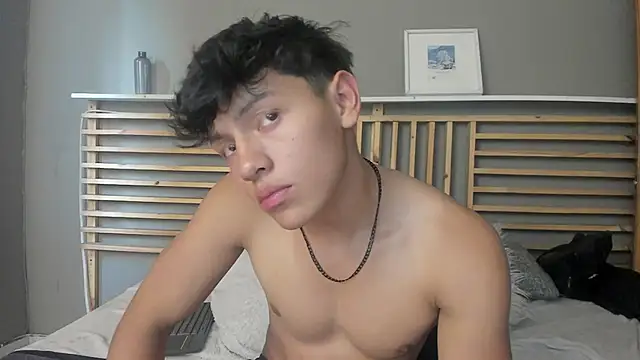 clark ken01 online show from March 26, 9:02 pm