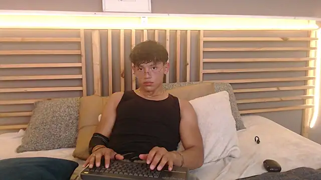 clark ken01 online show from March 3, 8:38 pm