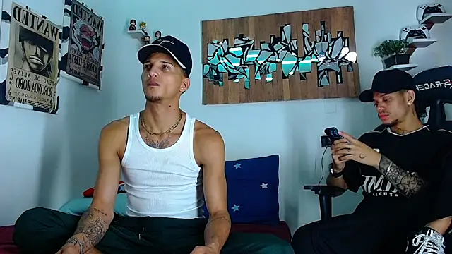 AdamsDvi online show from April 11, 2:52 am