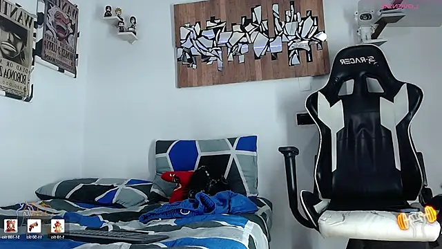 AdamsDvi online show from March 14, 11:44 pm