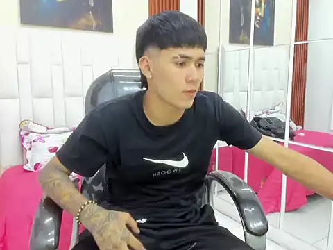 Thiago collinss online show from March 14, 10:05 pm