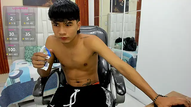 Thiago collinss online show from July 8, 10:43 pm