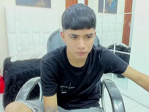 Thiago collinss online show from February 28, 10:31 pm