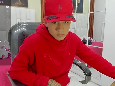 Thiago collinss online show from March 18, 10:10 pm