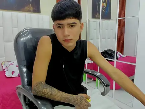 Thiago collinss online show from March 12, 10:25 pm