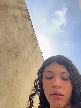 Snapshot of Sophiemoo_ chatting on June 21, 3:18 pm Sophiemoo online show from June 21, 3:18 pm