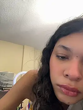 Snapshot of Sophiemoo_ chatting on June 26, 2:56 pm Sophiemoo online show from June 26, 2:56 pm