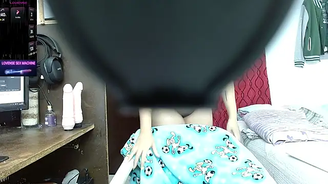 Snapshot of scarlet_johannson19 chatting on June 5, 3:00 am scarlet johannson19 online show from June 5, 3:00 am