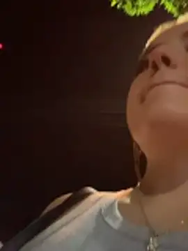 sarah and taylor online show from April 6, 1:12 am