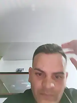 Snapshot of Edwin_Q chatting on June 9, 3:29 am Edwin Q online show from June 9, 3:29 am