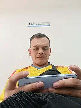 Snapshot of Edwin_Q chatting on June 11, 4:59 pm Edwin Q online show from June 11, 4:59 pm