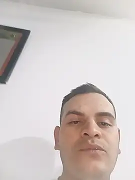 Snapshot of Edwin_Q chatting on July 7, 4:04 am Edwin Q online show from July 7, 4:04 am