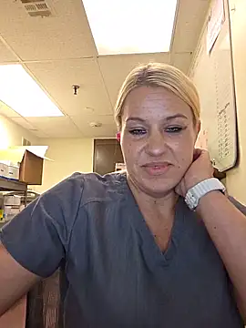 Snapshot of LadyB07 chatting on July 1, 8:09 pm LadyB07 online show from July 1, 8:09 pm