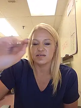 Snapshot of LadyB07 chatting on June 11, 5:10 pm LadyB07 online show from June 11, 5:10 pm