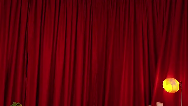 Mia Benett  online show from March 25, 1:10 pm