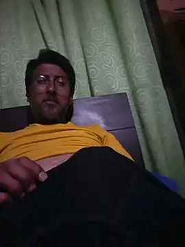 Snapshot of BRAD_MATURE chatting on March 3, 3:02 am BRAD MATURE online show from March 3, 3:02 am