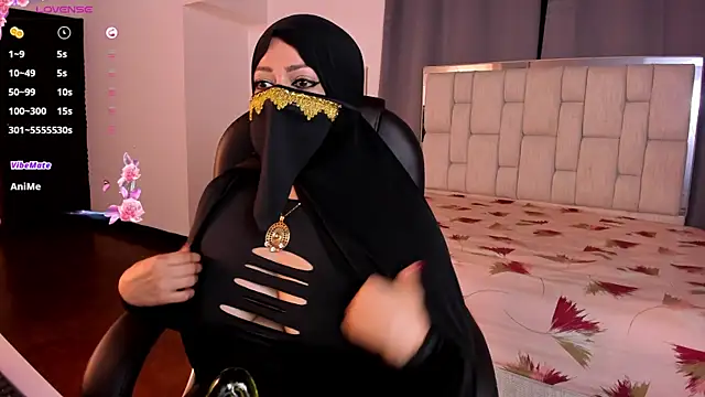 Snapshot of zafiro_ziz chatting on February 25, 2:06 pm zafiro ziz online show from February 25, 2:06 pm