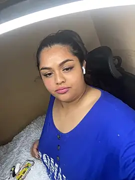 NathashaDreams online show from February 26, 1:05 am