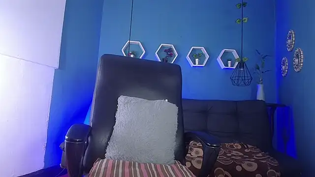 Snapshot of Assly_Love chatting on February 26, 9:31 am Assly Love online show from February 26, 9:31 am