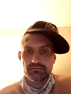 Viciouzz1 online show from March 4, 8:00 am