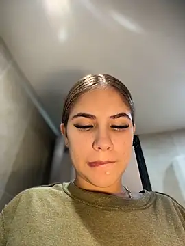 MiluRossee online show from April 15, 6:19 am