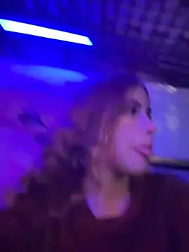 MiluRossee online show from April 18, 3:42 am